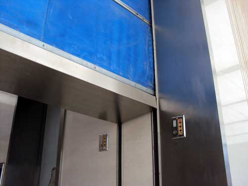 無機(jī)布防火卷簾門雙軌雙簾底梁包304不銹鋼